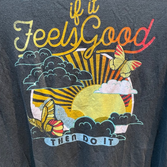 ❤️ EXPRESS IF IT FEELS GOOD THEN DO IT TEE SHIRT SIZE XS - Picture 3 of 4